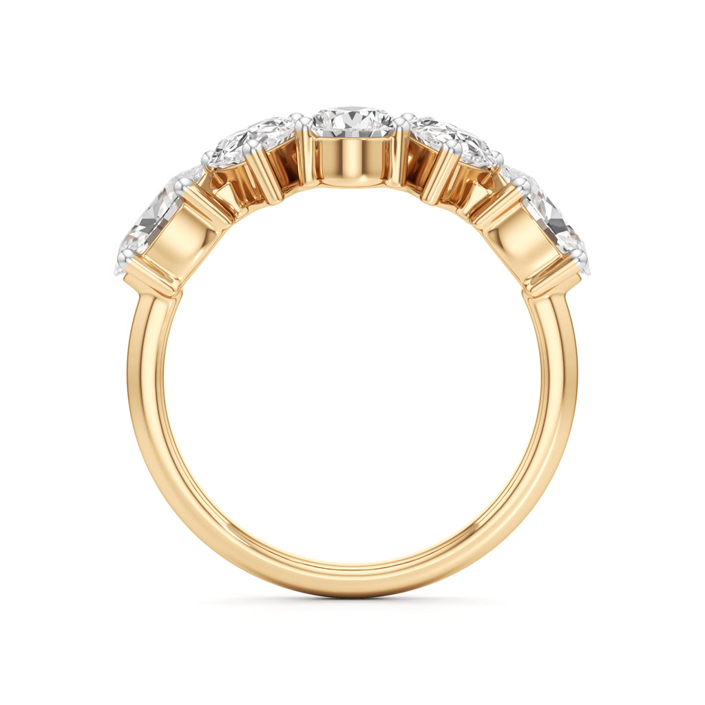 Lustrous Pear-Shaped Diamond Ring