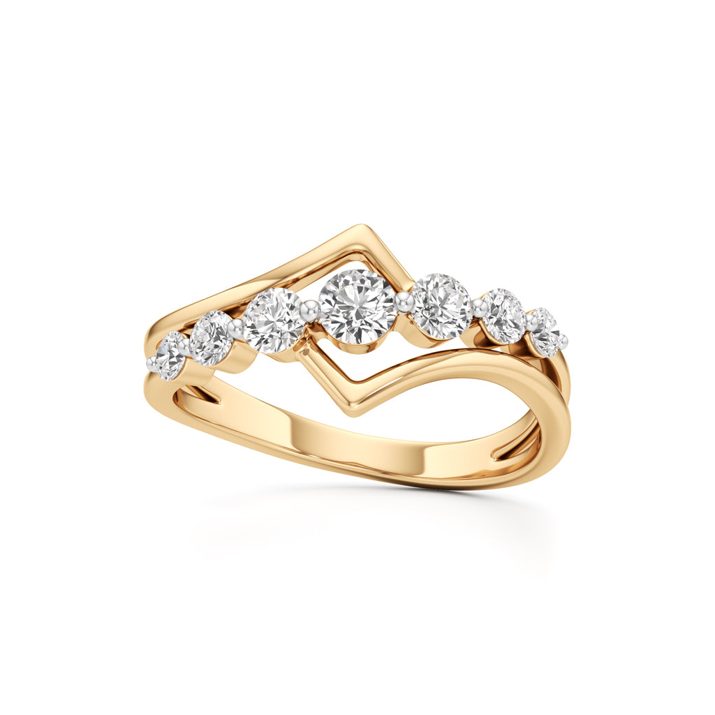 Graduated Diamond V-Band Ring