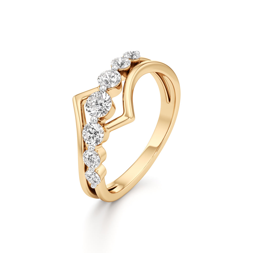 Graduated Diamond V-Band Ring