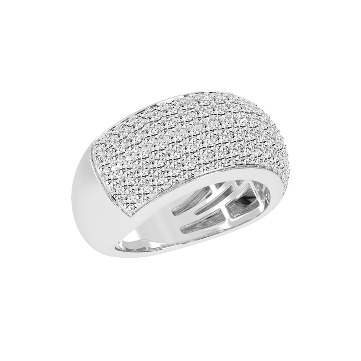 Lustriva Round Cut Cocktail Diamond Ring