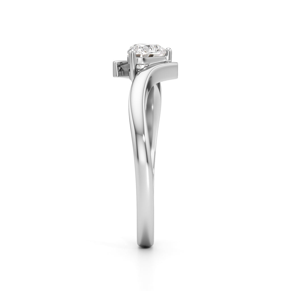 Sweetheart Twist Gold Ring