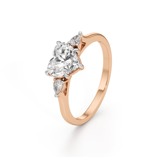 Amoura Heartlight Ring