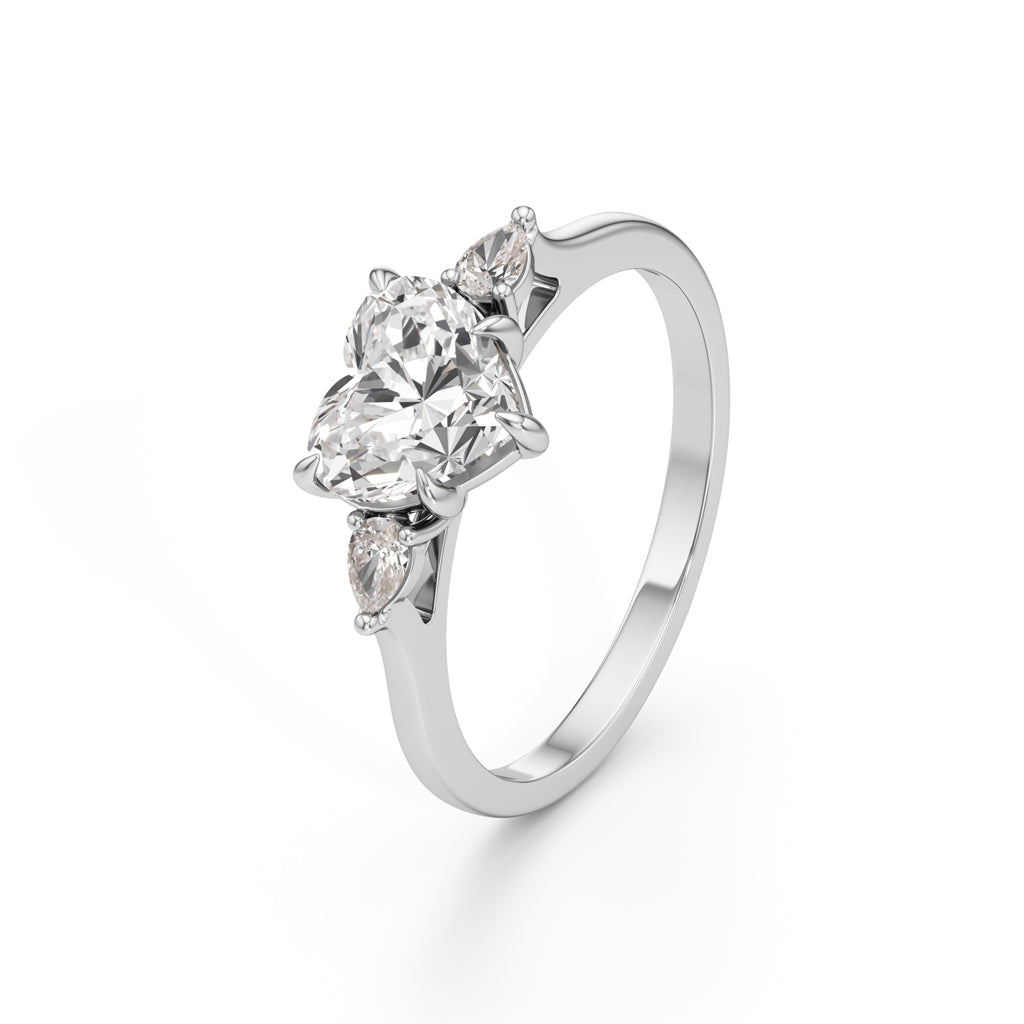 Amoura Heartlight Ring