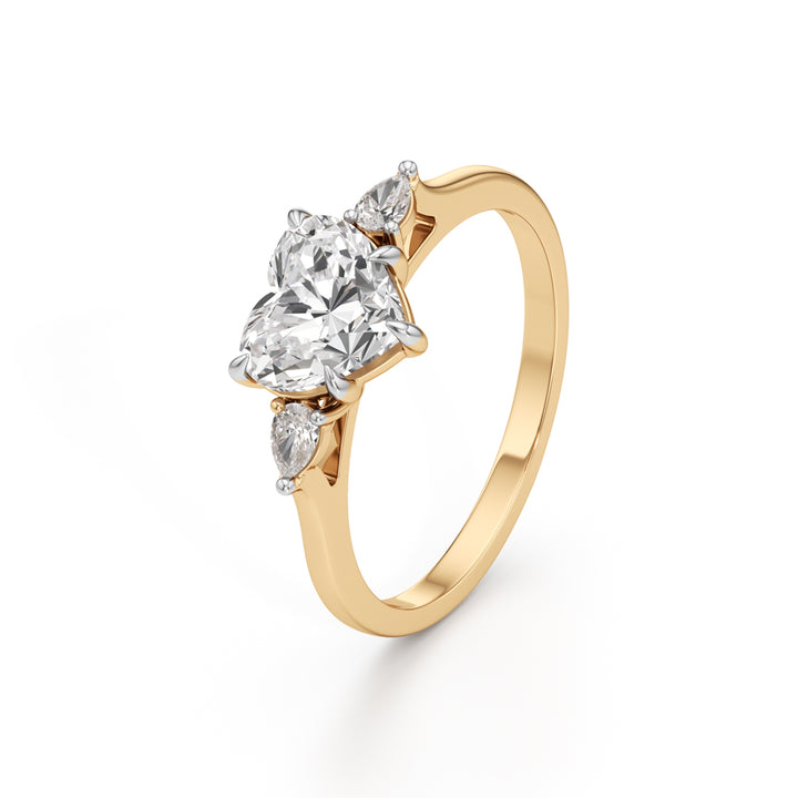 Amoura Heartlight Ring