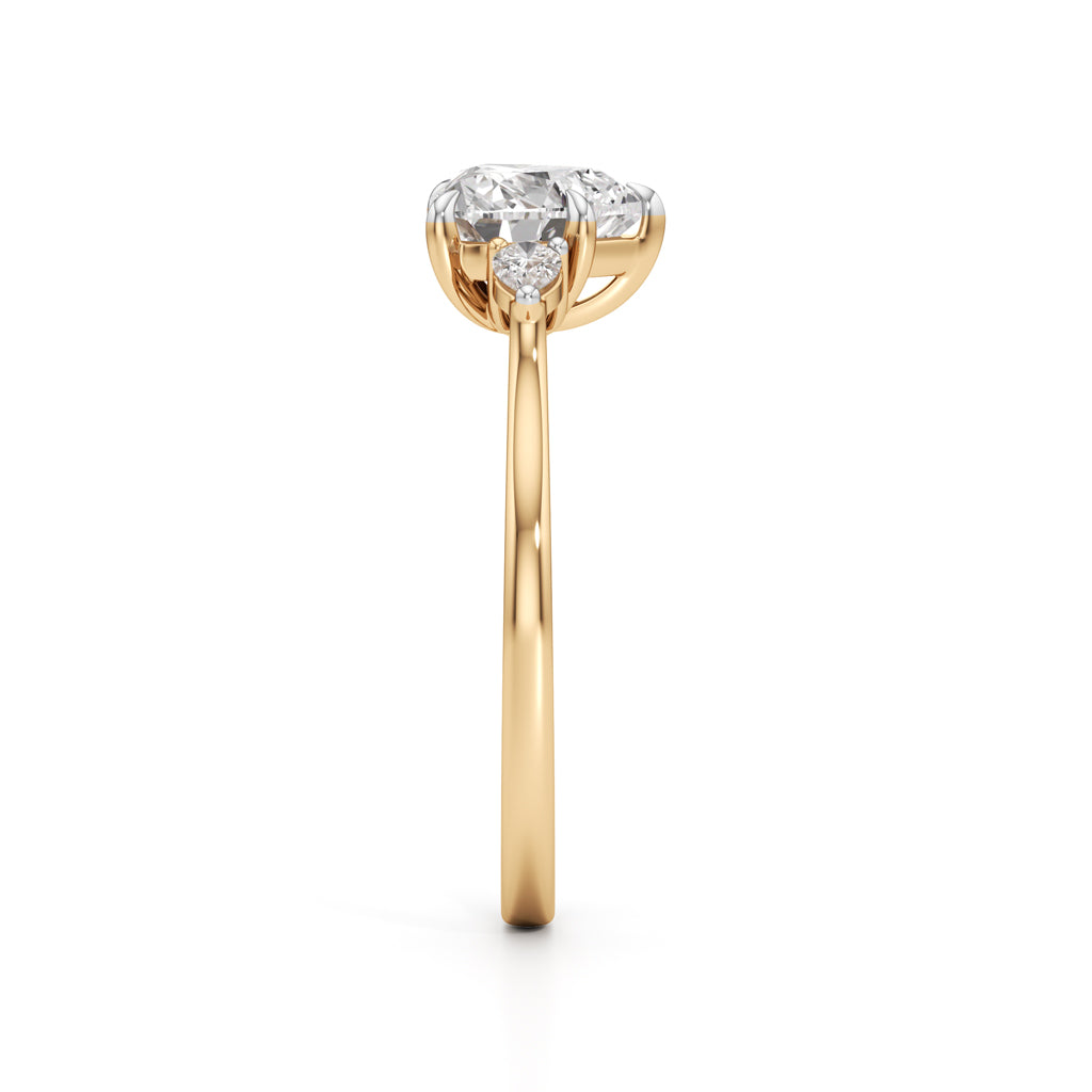 Amoura Heartlight Ring